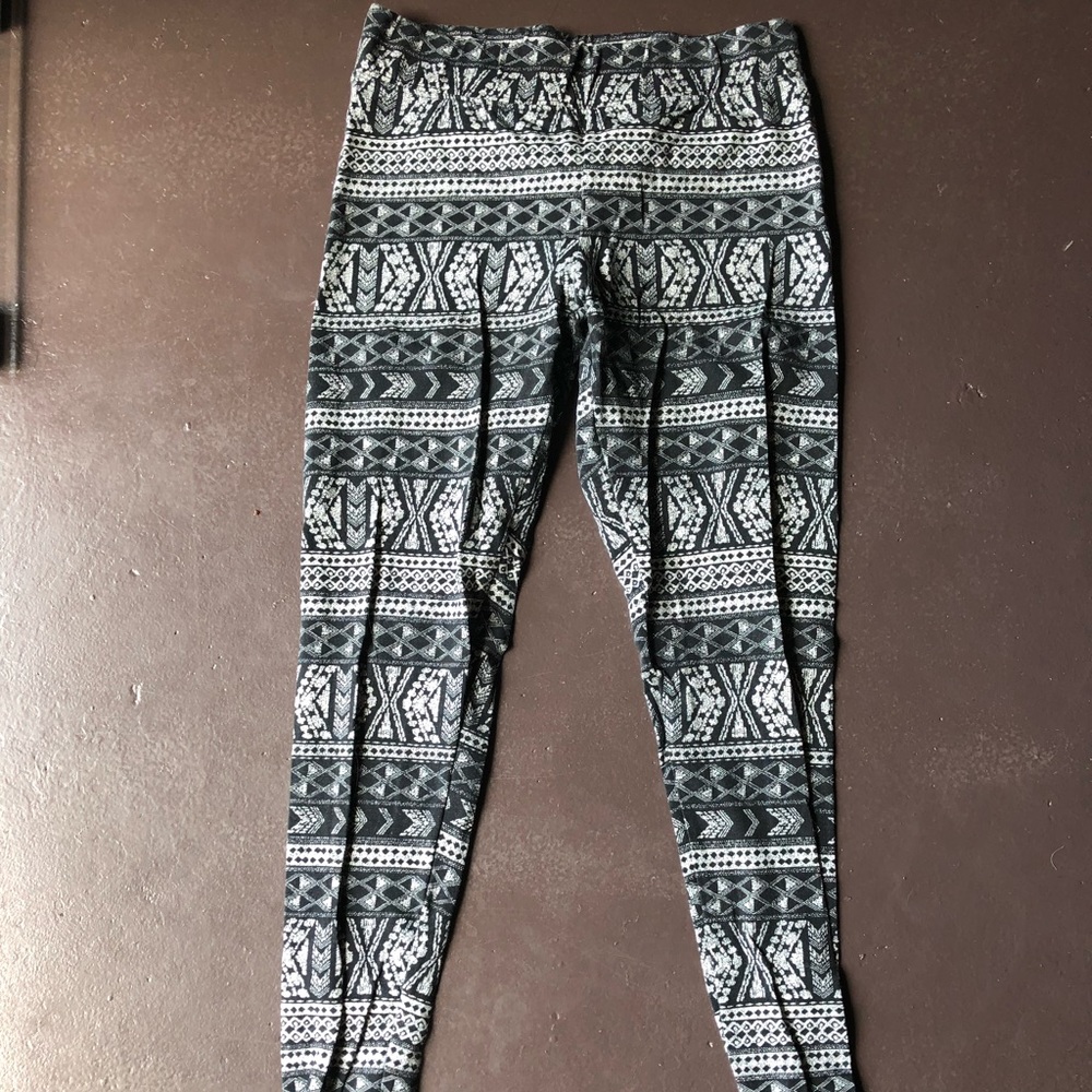 Tribal print leggings
